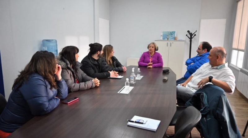 Costantini coordina plan para reforzar la atención ginecológica en Santa Cruz